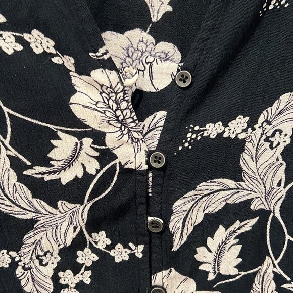 NWT Billibong Floral Tie Neck Blouse | Medium - Picture 6 of 11